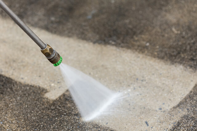 parking lot pressure washing in hialeah